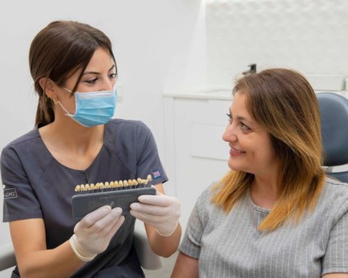 Carillas Dentales: Usos y Cuidados