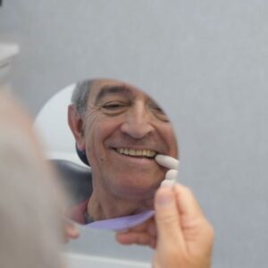 cuidar implantes dentales