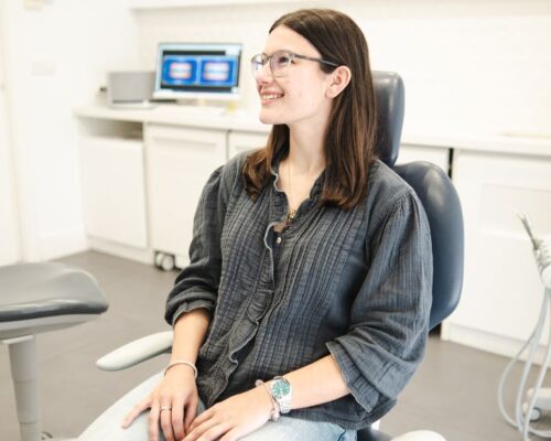 Pus en las encías en niños y adultos: ¿Cuándo es grave?